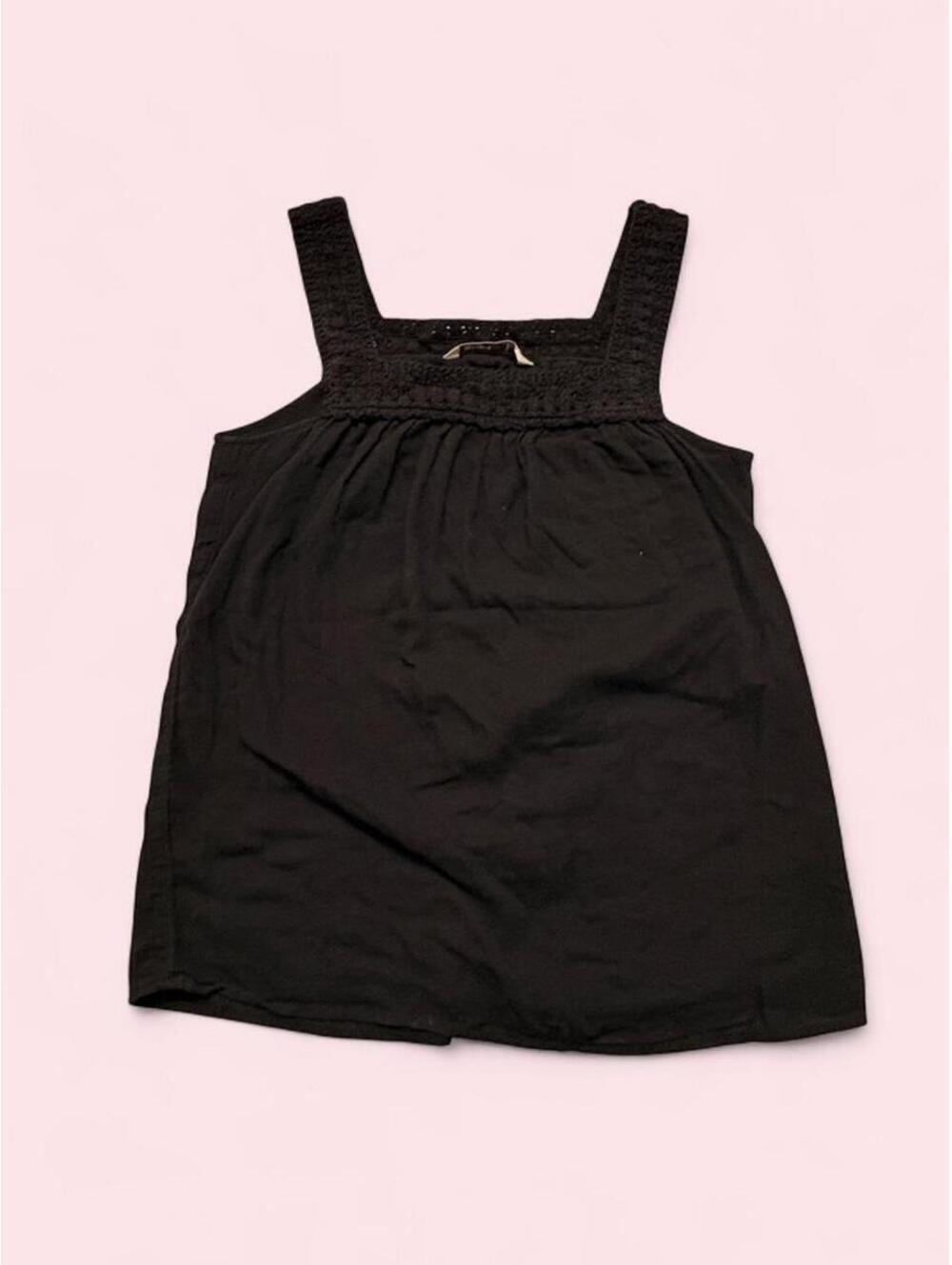 Y2K 2000’s Old Navy Black babydoll tank top with crochet trim